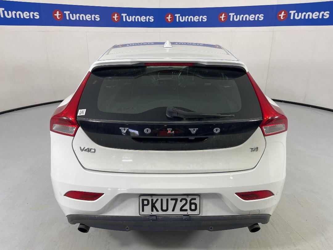 Photo '6' of Volvo V40