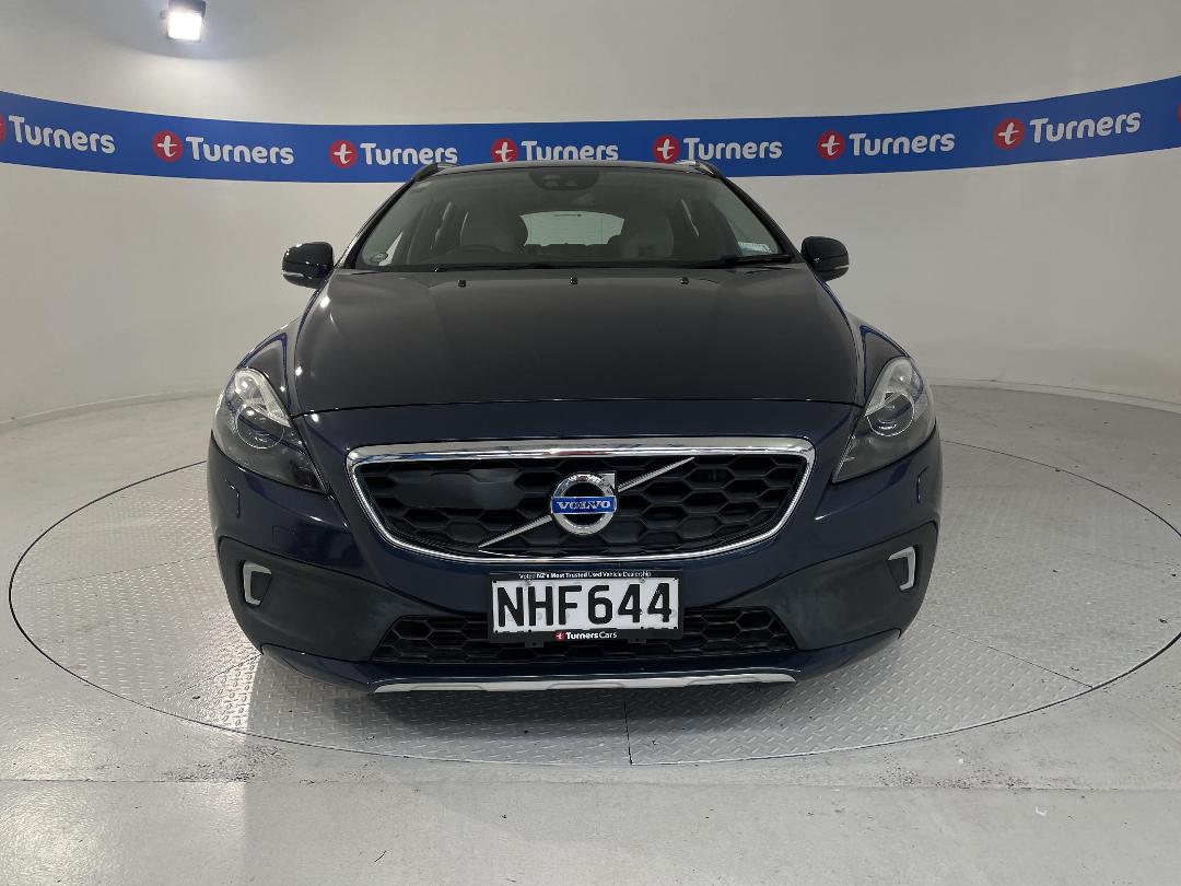 Photo '2' of Volvo V40