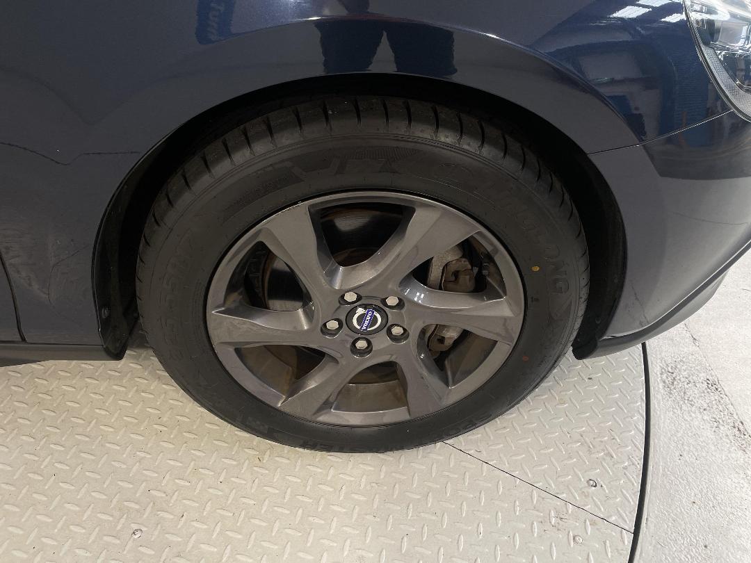 Photo '9' of Volvo V40