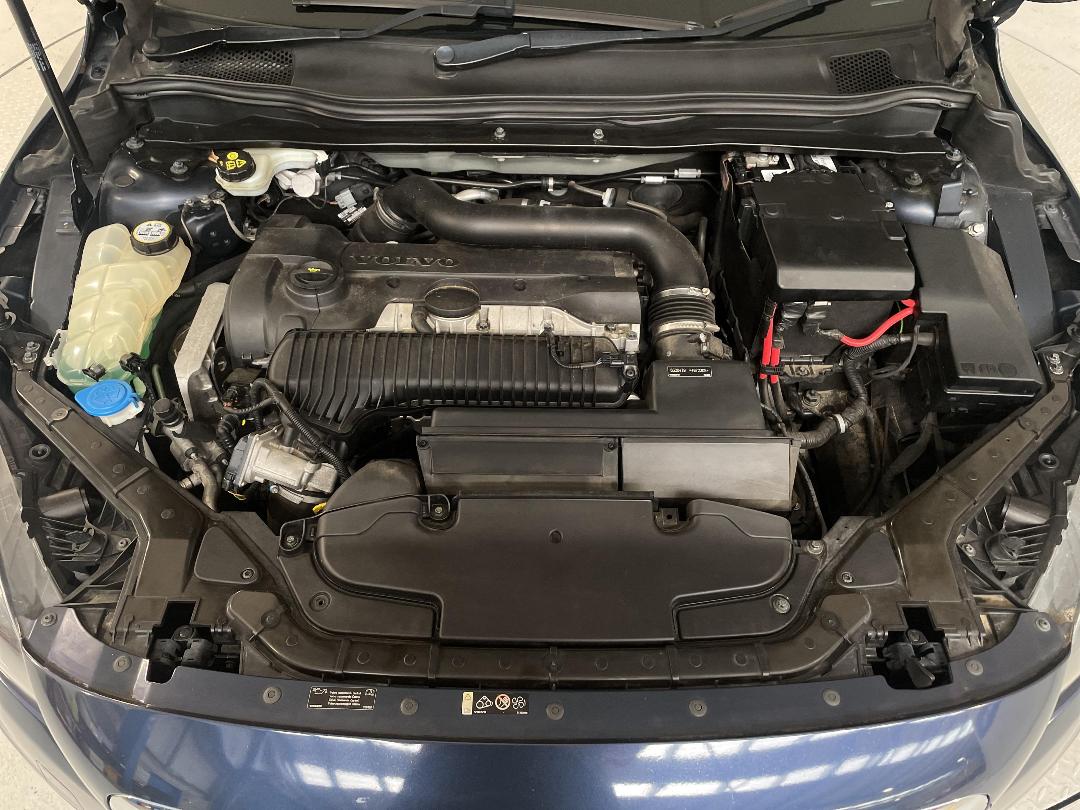 Photo '13' of Volvo V40