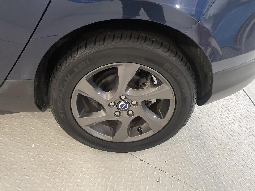 Photo '11' of Volvo V40