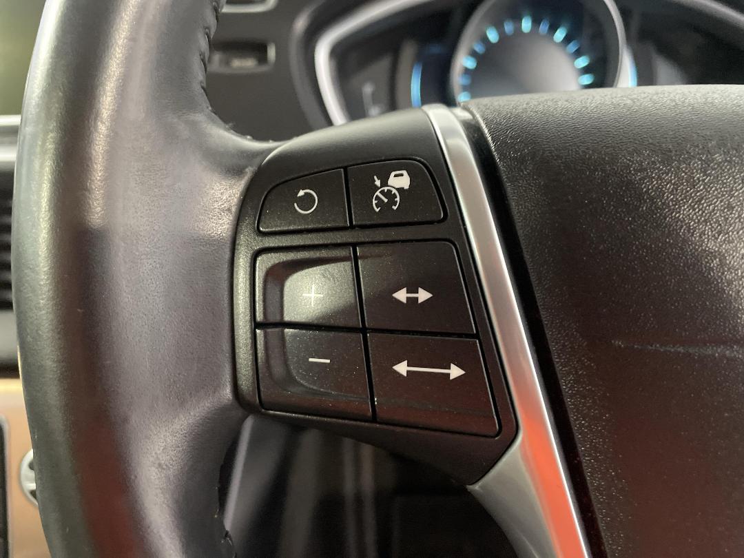 Photo '27' of Volvo V40