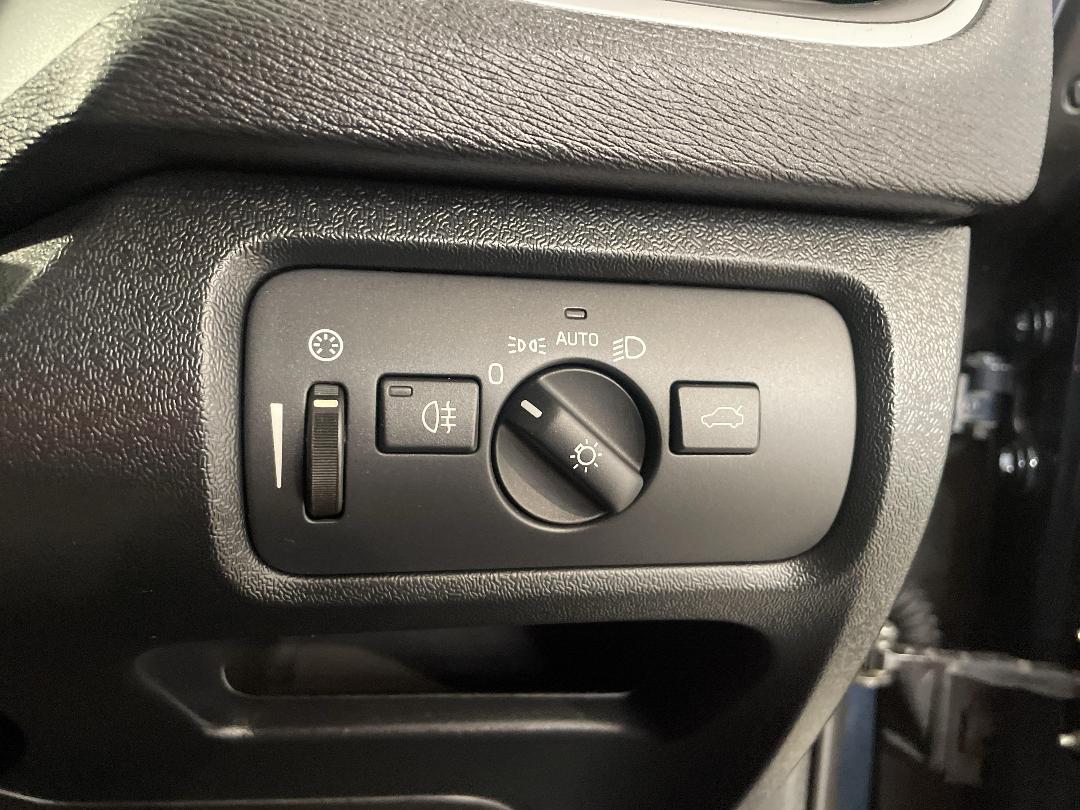 Photo '25' of Volvo V40