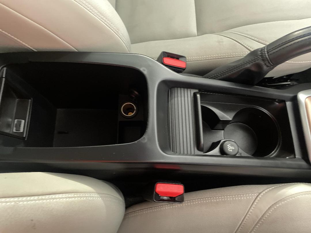 Photo '33' of Volvo V40