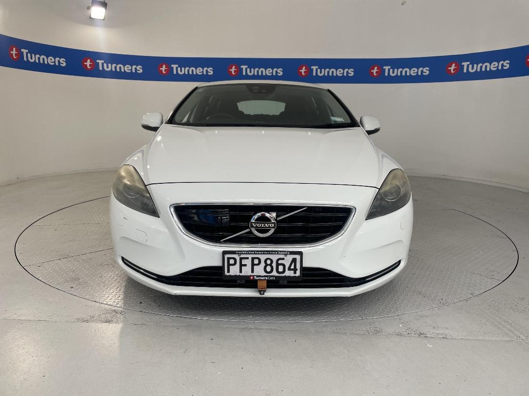 Photo '2' of Volvo V40 Photo '2' of Volvo V40