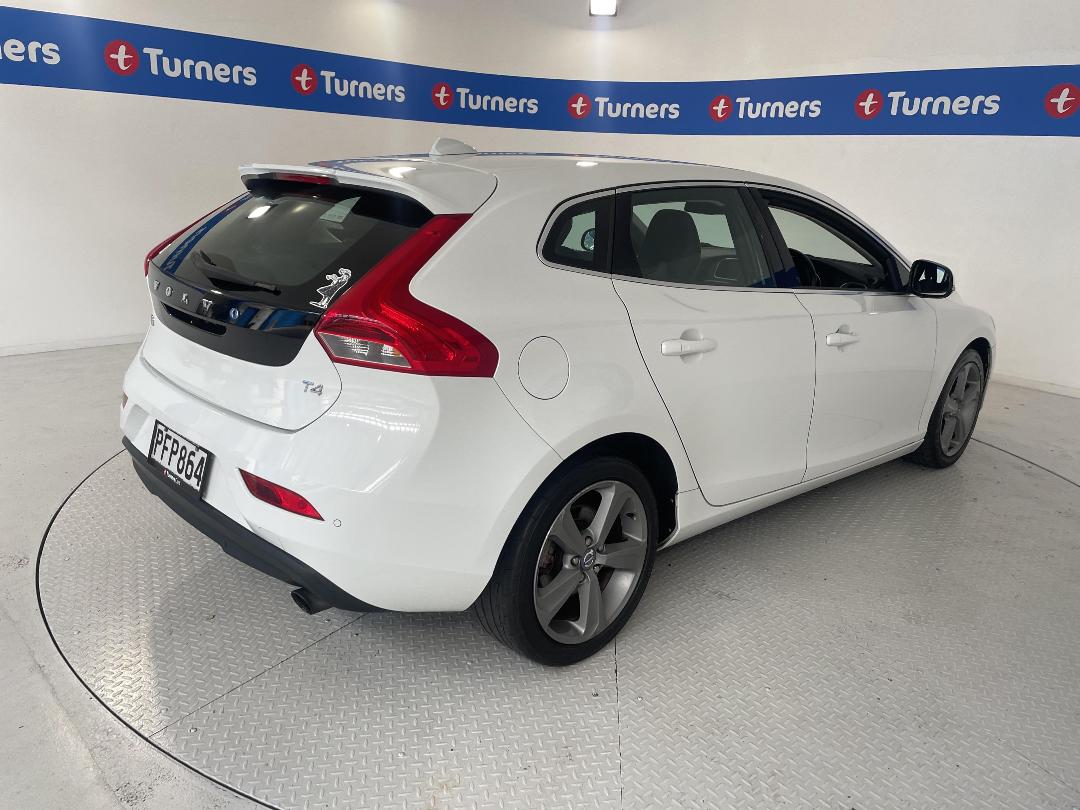 Photo '7' of Volvo V40 Photo '7' of Volvo V40