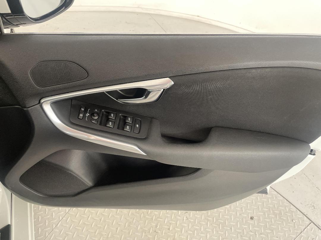 Photo '15' of Volvo V40 Photo '15' of Volvo V40