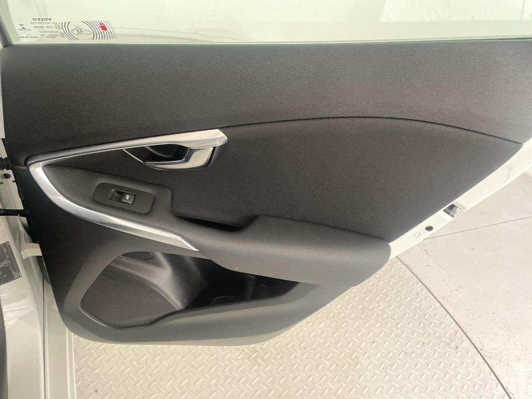 Photo '19' of Volvo V40 Photo '19' of Volvo V40