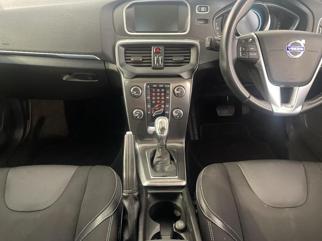 Photo '18' of Volvo V40 Photo '18' of Volvo V40