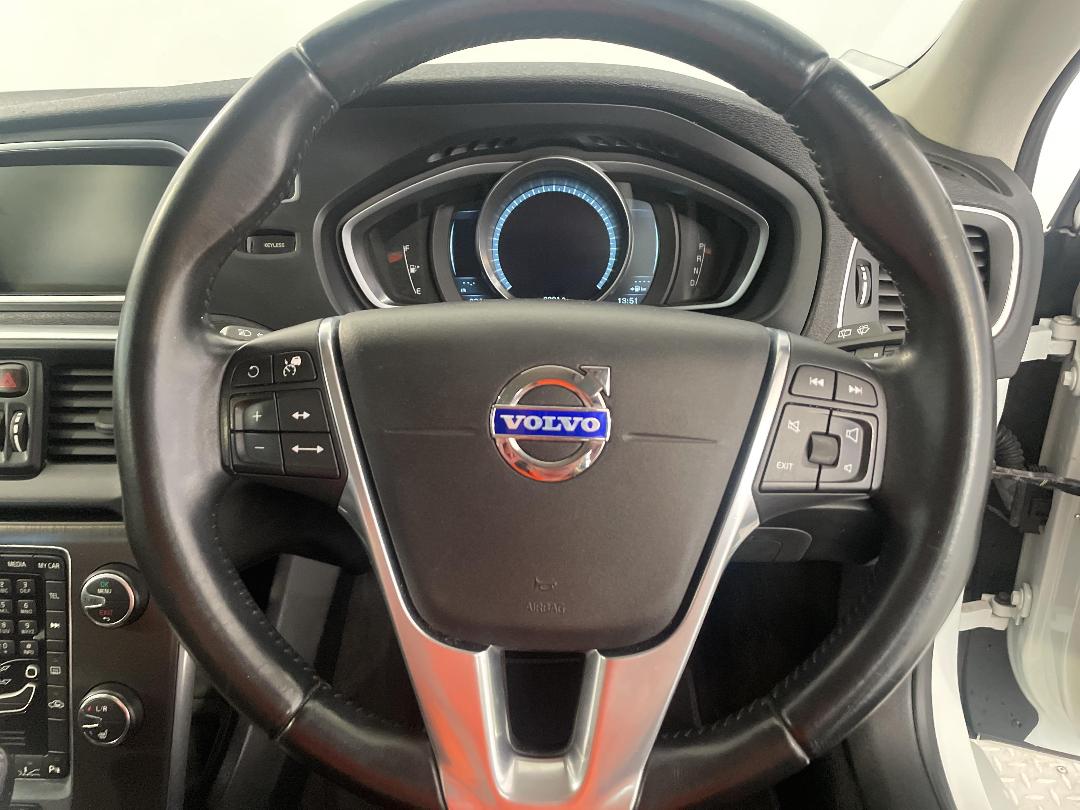 Photo '28' of Volvo V40 Photo '28' of Volvo V40