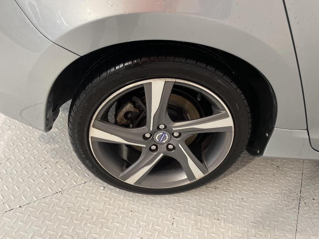 Photo '12' of Volvo V60