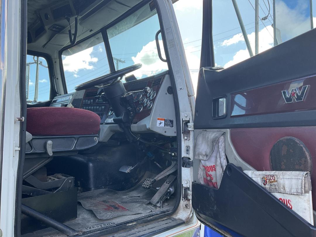 Photo '11' of Western Star 4864 Tractor Unit