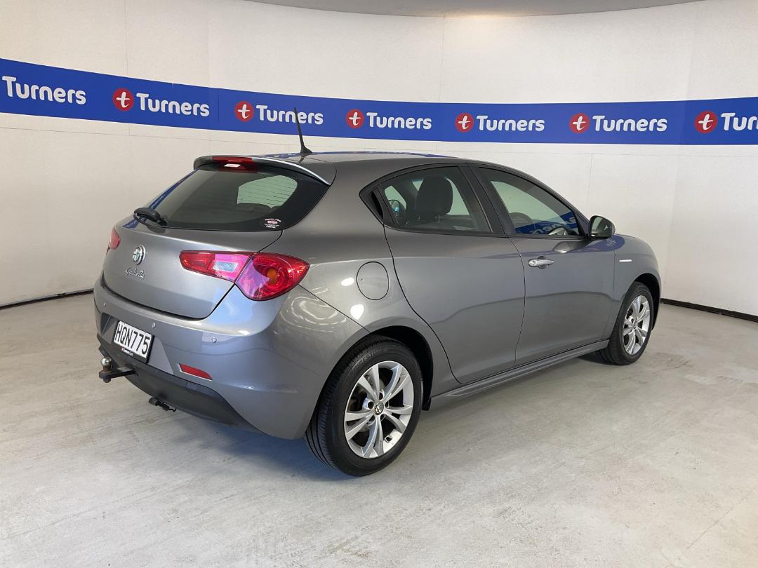 Photo '7' of Alfa Romeo Giulietta Photo '7' of Alfa Romeo Giulietta