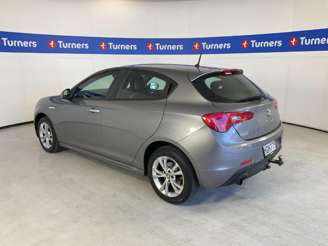 Photo '5' of Alfa Romeo Giulietta Photo '5' of Alfa Romeo Giulietta