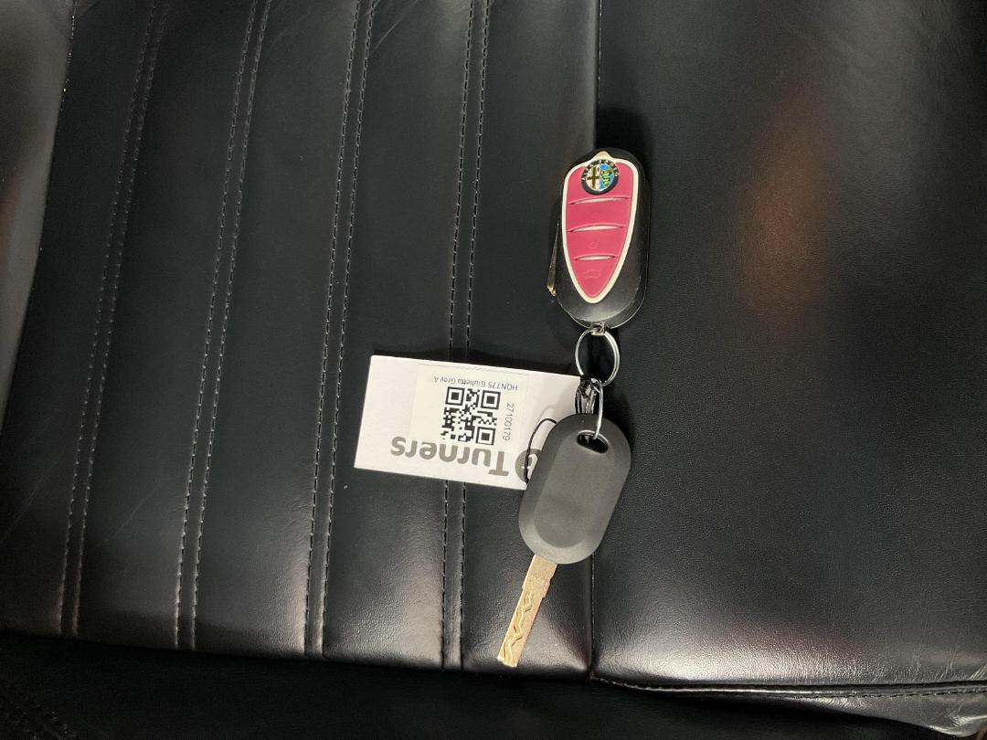 Photo '22' of Alfa Romeo Giulietta Photo '22' of Alfa Romeo Giulietta