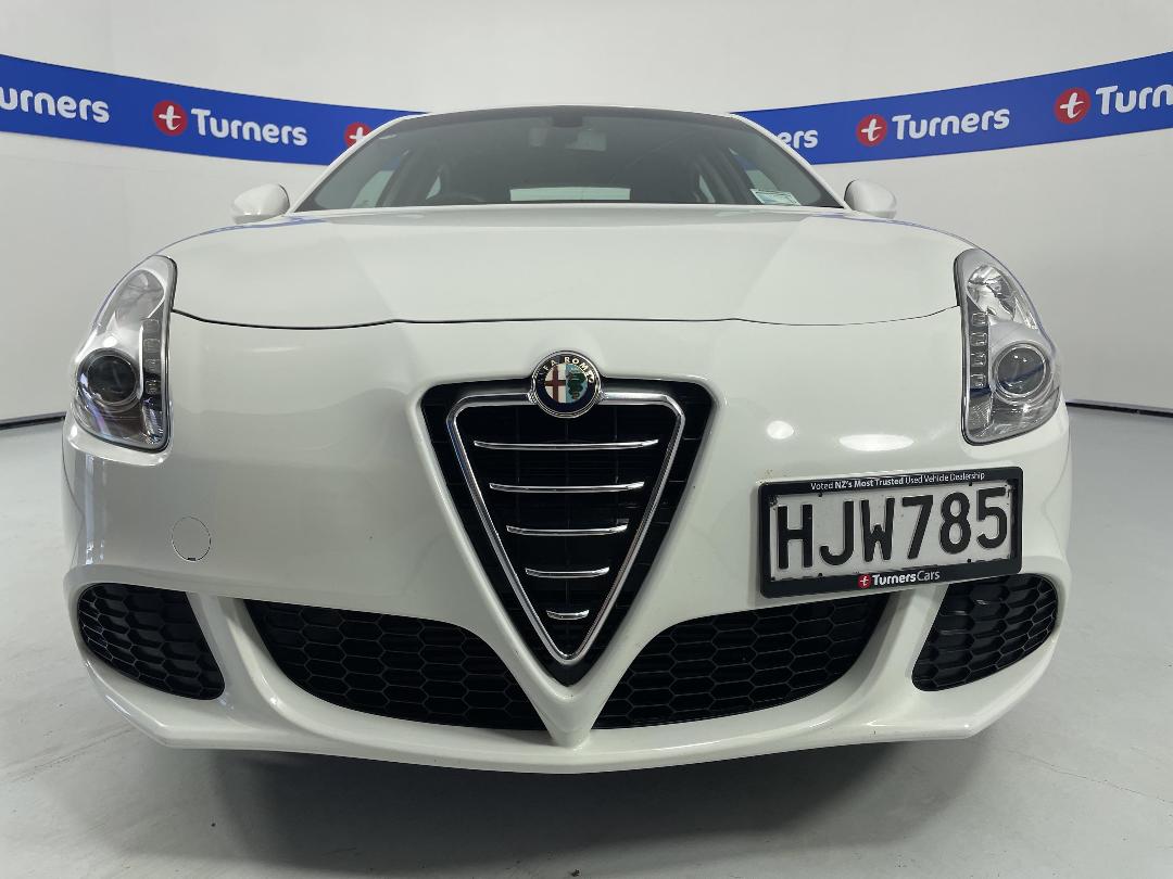Photo '2' of Alfa Romeo Giulietta Photo '2' of Alfa Romeo Giulietta