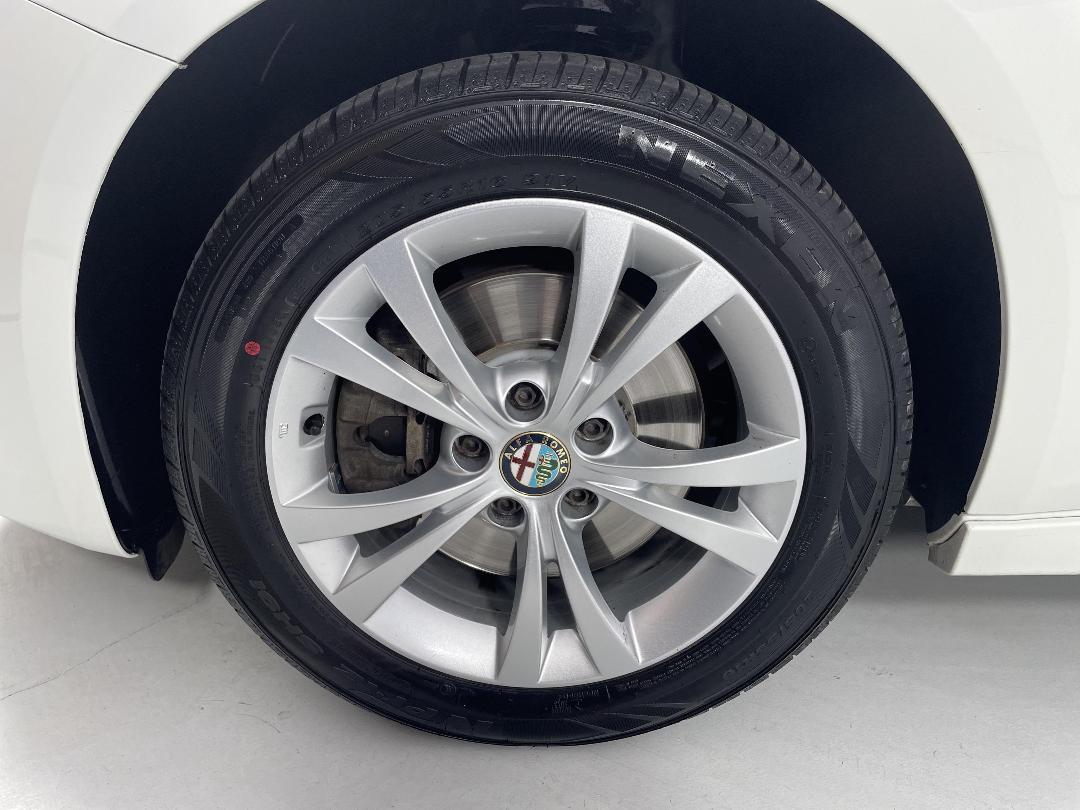 Photo '10' of Alfa Romeo Giulietta Photo '10' of Alfa Romeo Giulietta