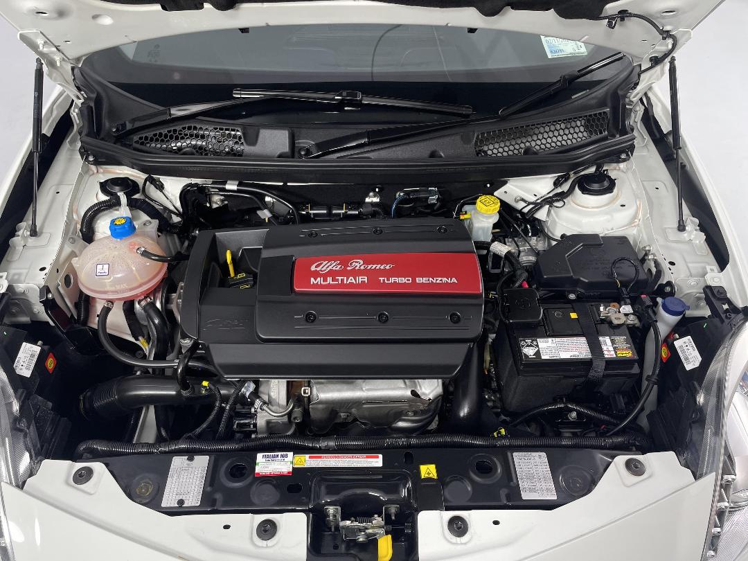 Photo '13' of Alfa Romeo Giulietta Photo '13' of Alfa Romeo Giulietta