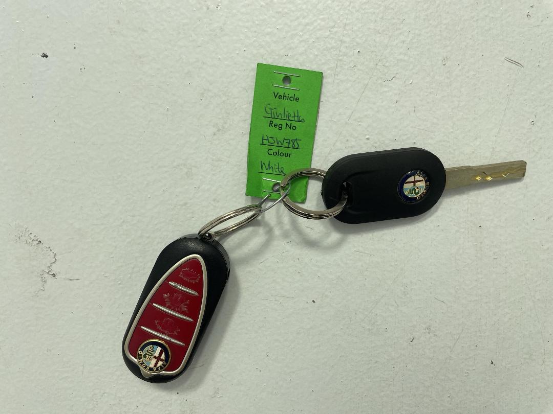 Photo '22' of Alfa Romeo Giulietta Photo '22' of Alfa Romeo Giulietta