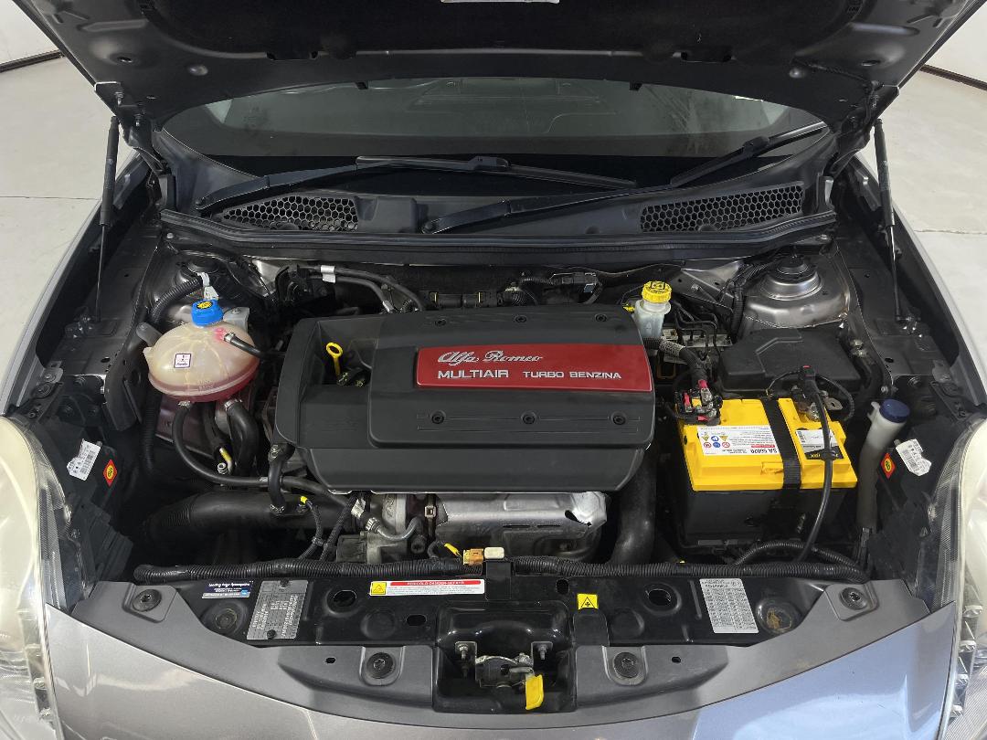 Photo '13' of Alfa Romeo Giulietta Photo '13' of Alfa Romeo Giulietta