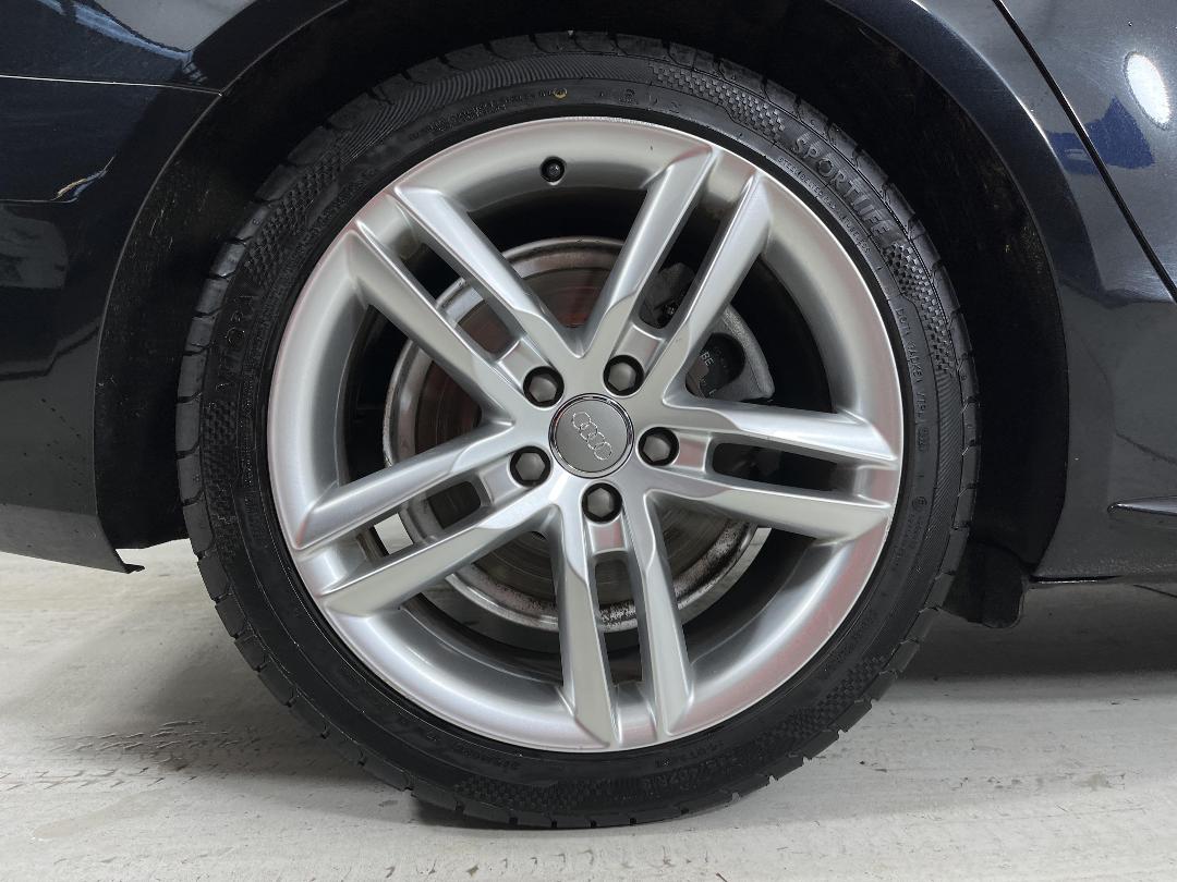 Photo '12' of Audi A4