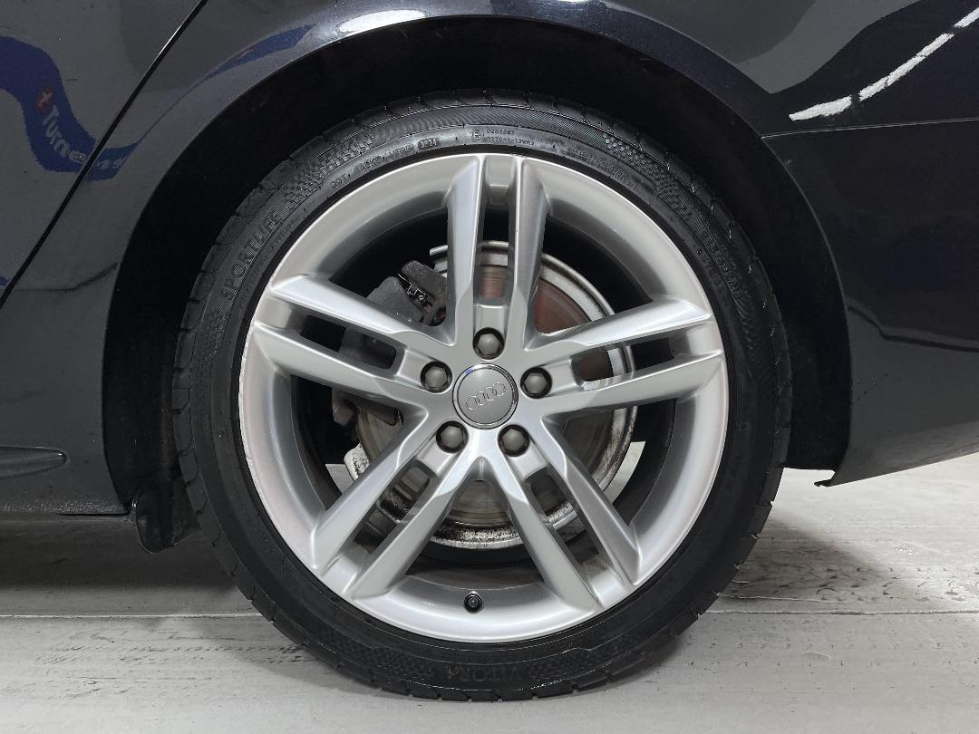 Photo '11' of Audi A4