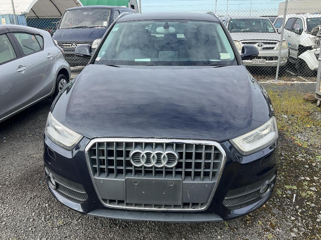 Photo '2' of Audi Q3 Photo '2' of Audi Q3