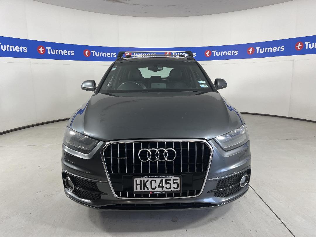 Photo '2' of Audi Q3 Photo '2' of Audi Q3