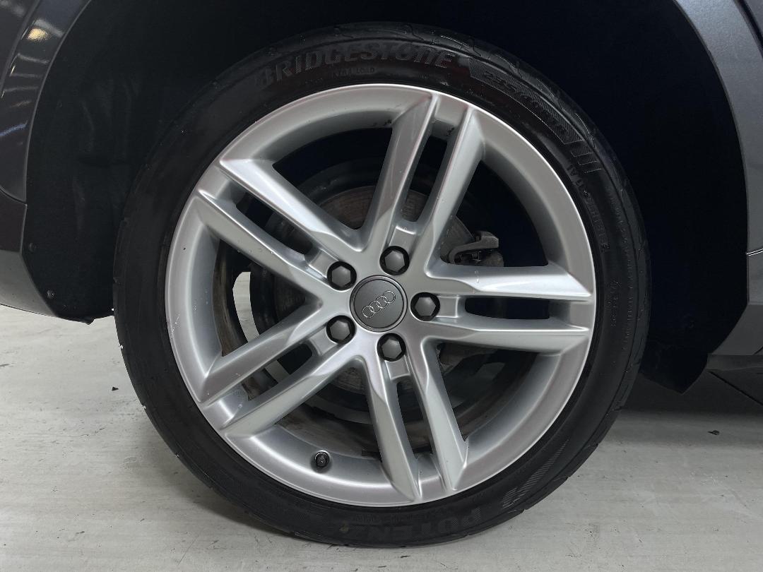 Photo '12' of Audi Q3 Photo '12' of Audi Q3