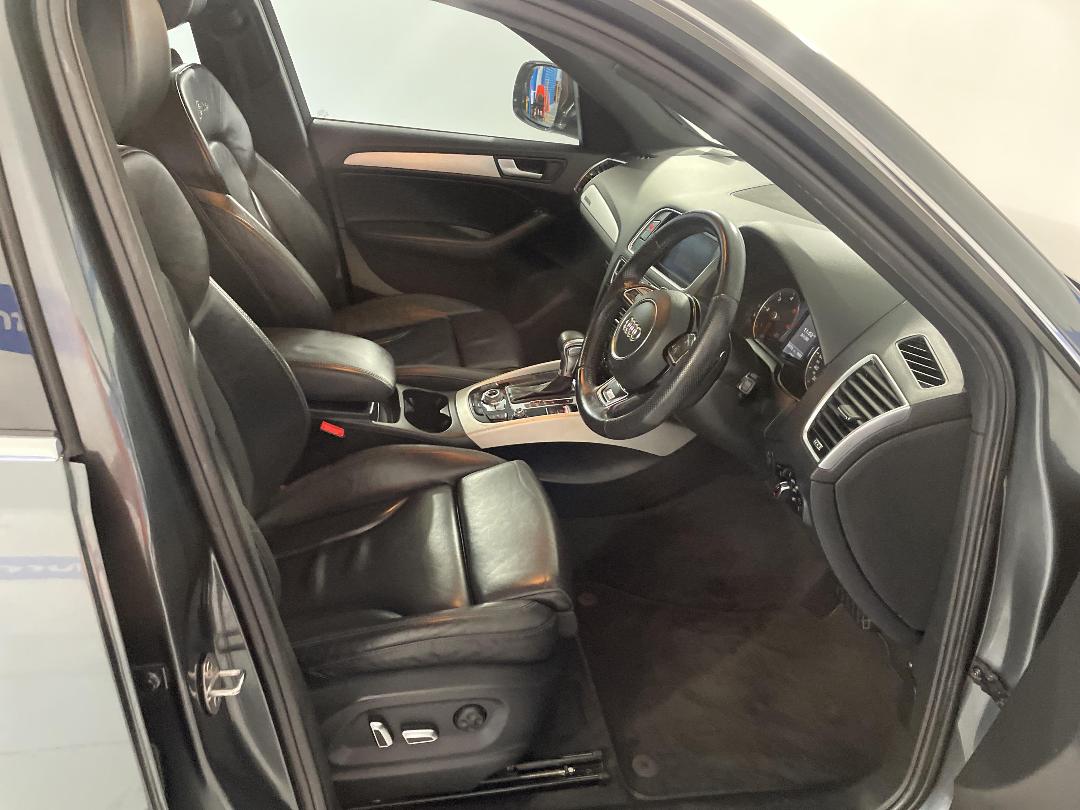 Photo '16' of Audi Q5