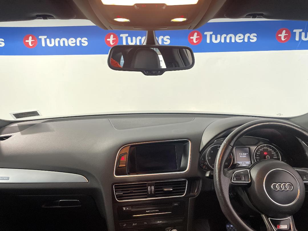 Photo '17' of Audi Q5