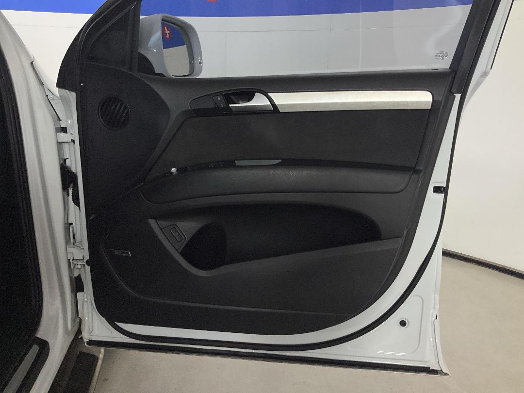 Photo '15' of Audi Q7 Photo '15' of Audi Q7