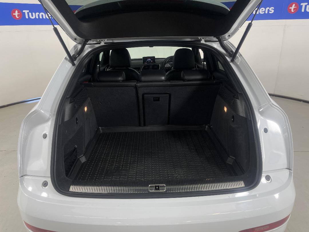 Photo '14' of Audi RS Q3