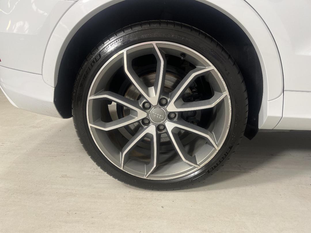 Photo '12' of Audi RS Q3