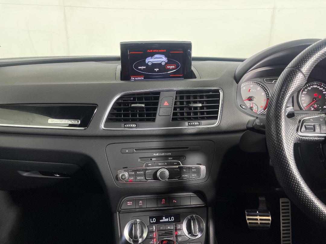 Photo '18' of Audi RS Q3