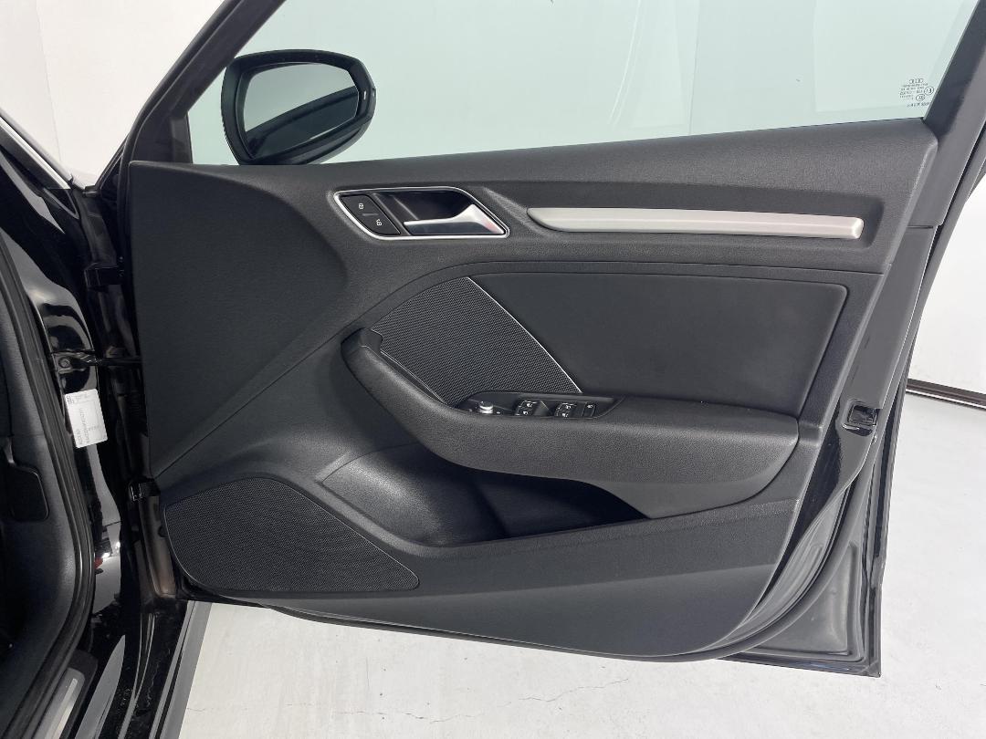 Photo '15' of Audi S3 Photo '15' of Audi S3