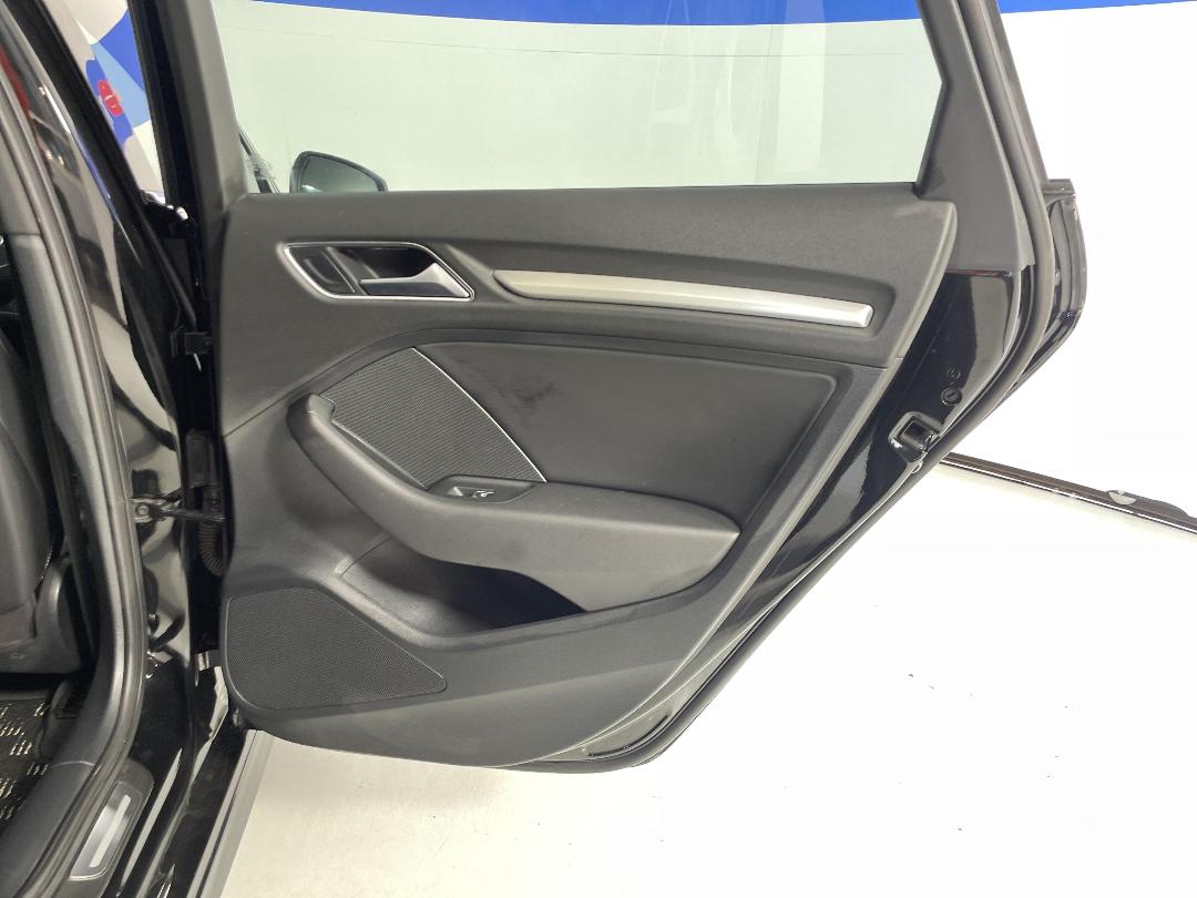 Photo '19' of Audi S3 Photo '19' of Audi S3