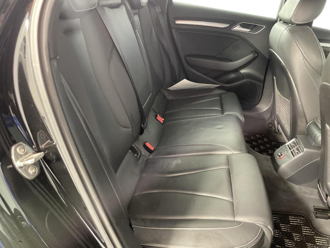 Photo '20' of Audi S3 Photo '20' of Audi S3