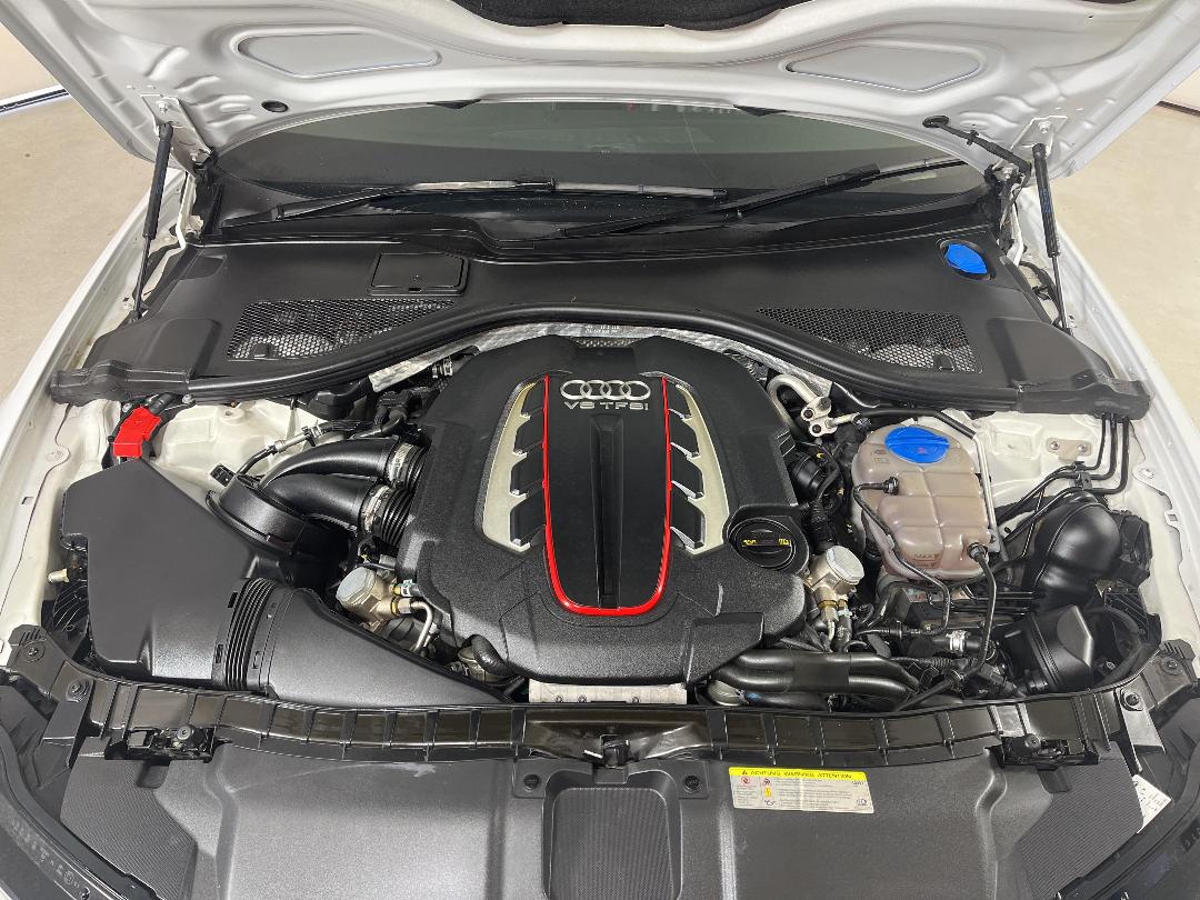 Photo '13' of Audi S6 Photo '13' of Audi S6