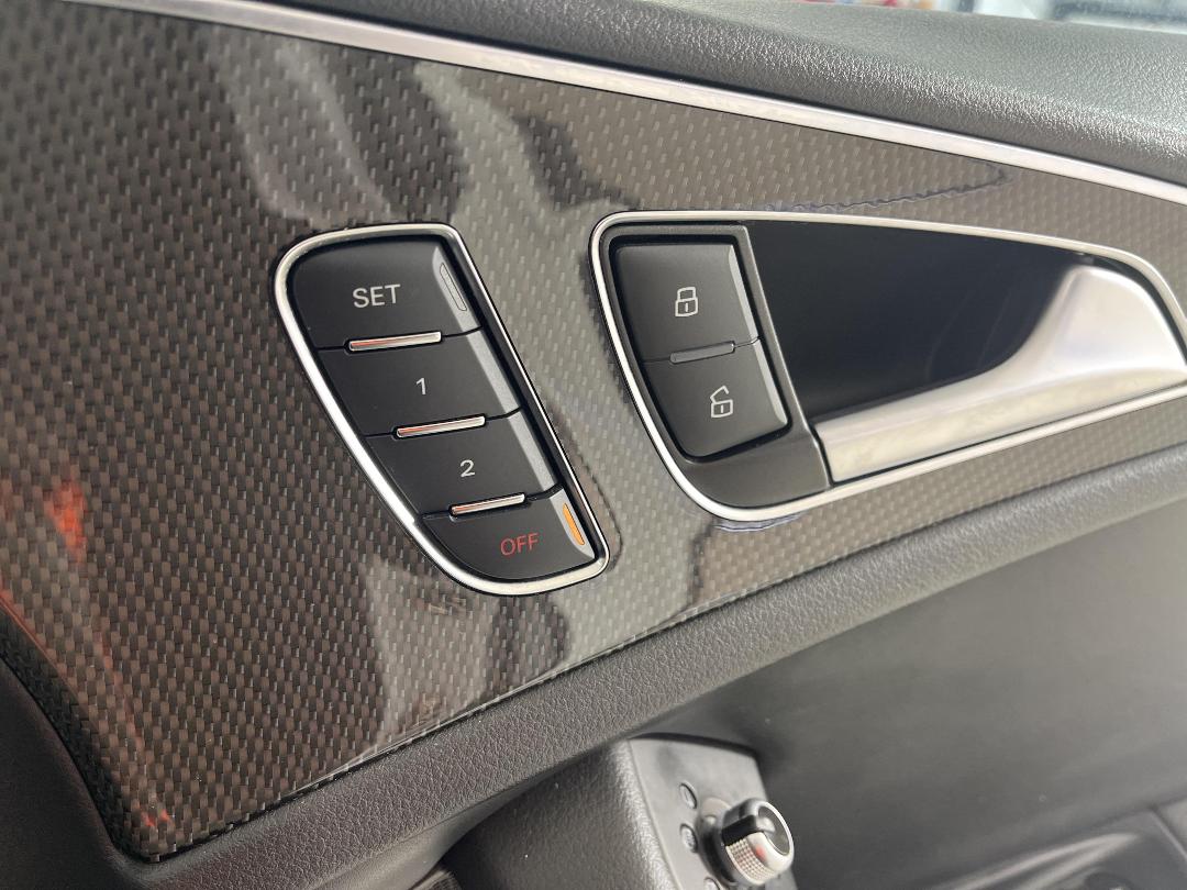 Photo '28' of Audi S6 Photo '28' of Audi S6