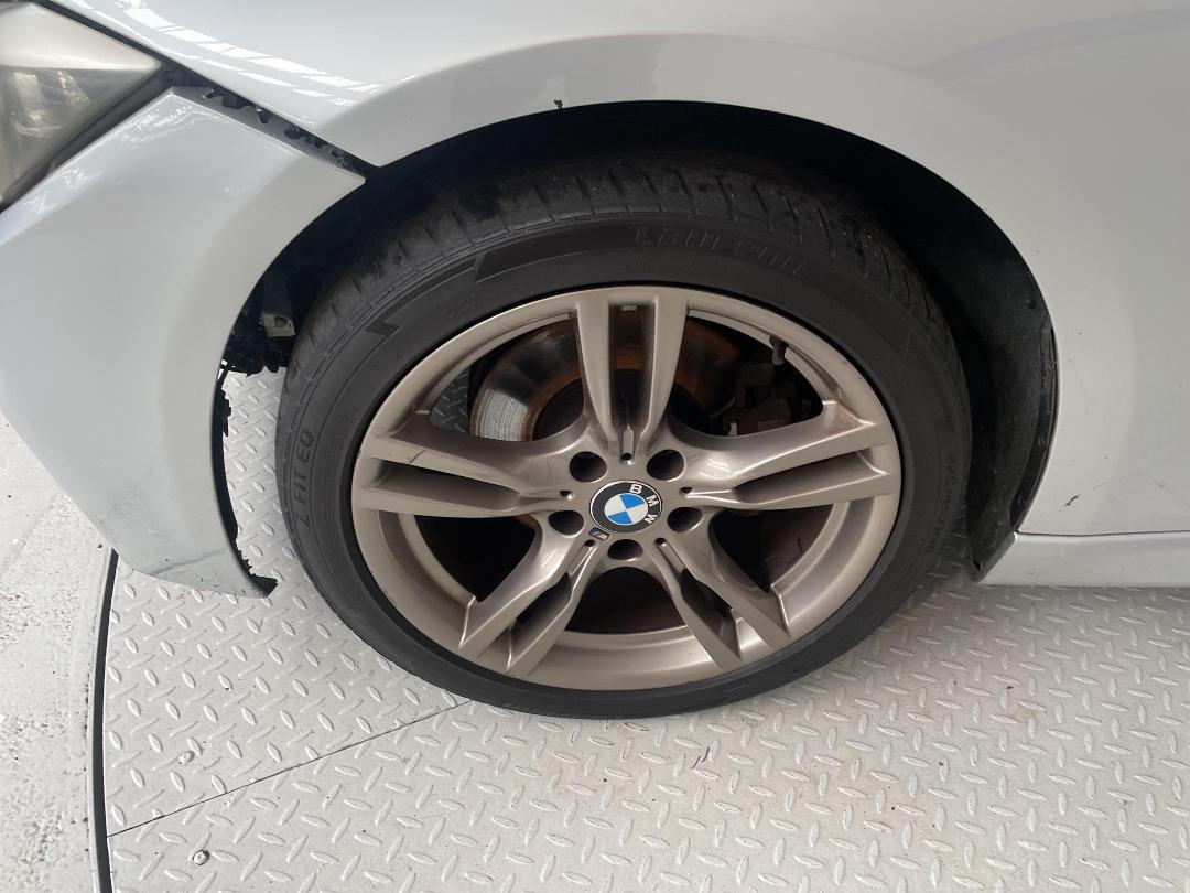 Photo '10' of BMW 3 Series Photo '10' of BMW 3 Series