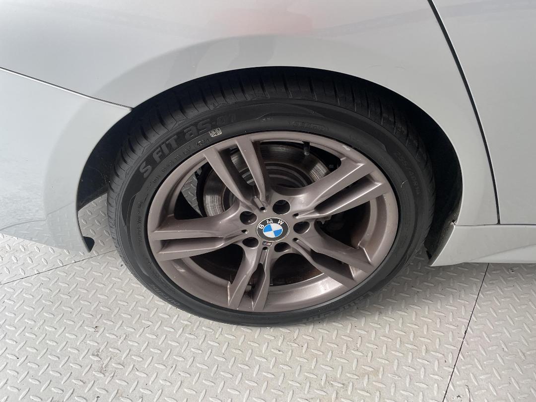 Photo '12' of BMW 3 Series Photo '12' of BMW 3 Series