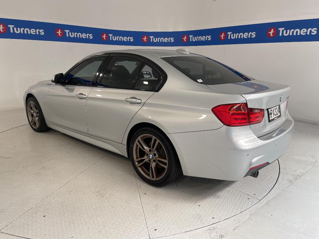 Photo '5' of BMW 3 Series Photo '5' of BMW 3 Series