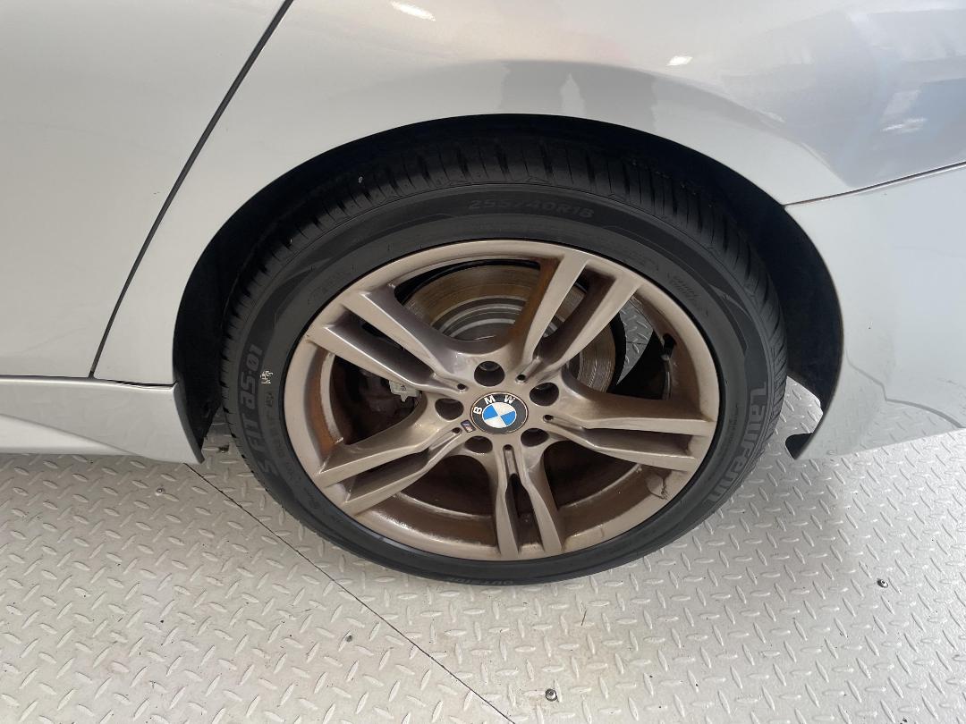 Photo '11' of BMW 3 Series Photo '11' of BMW 3 Series