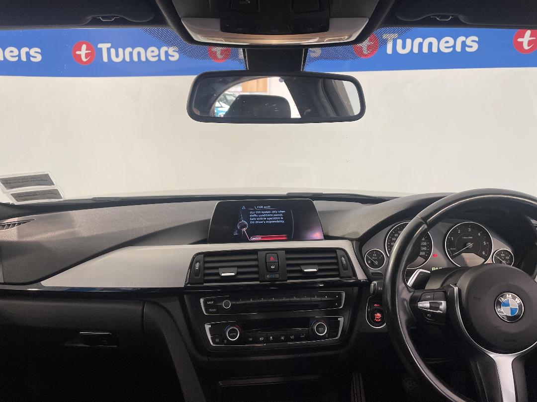 Photo '17' of BMW 3 Series Photo '17' of BMW 3 Series