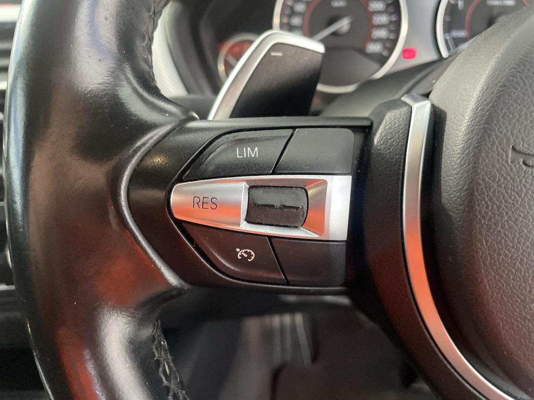 Photo '27' of BMW 3 Series Photo '27' of BMW 3 Series