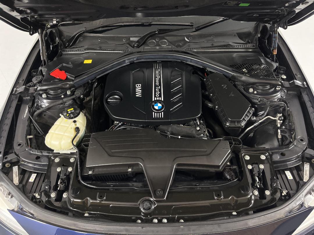 Photo '13' of BMW 3 Series