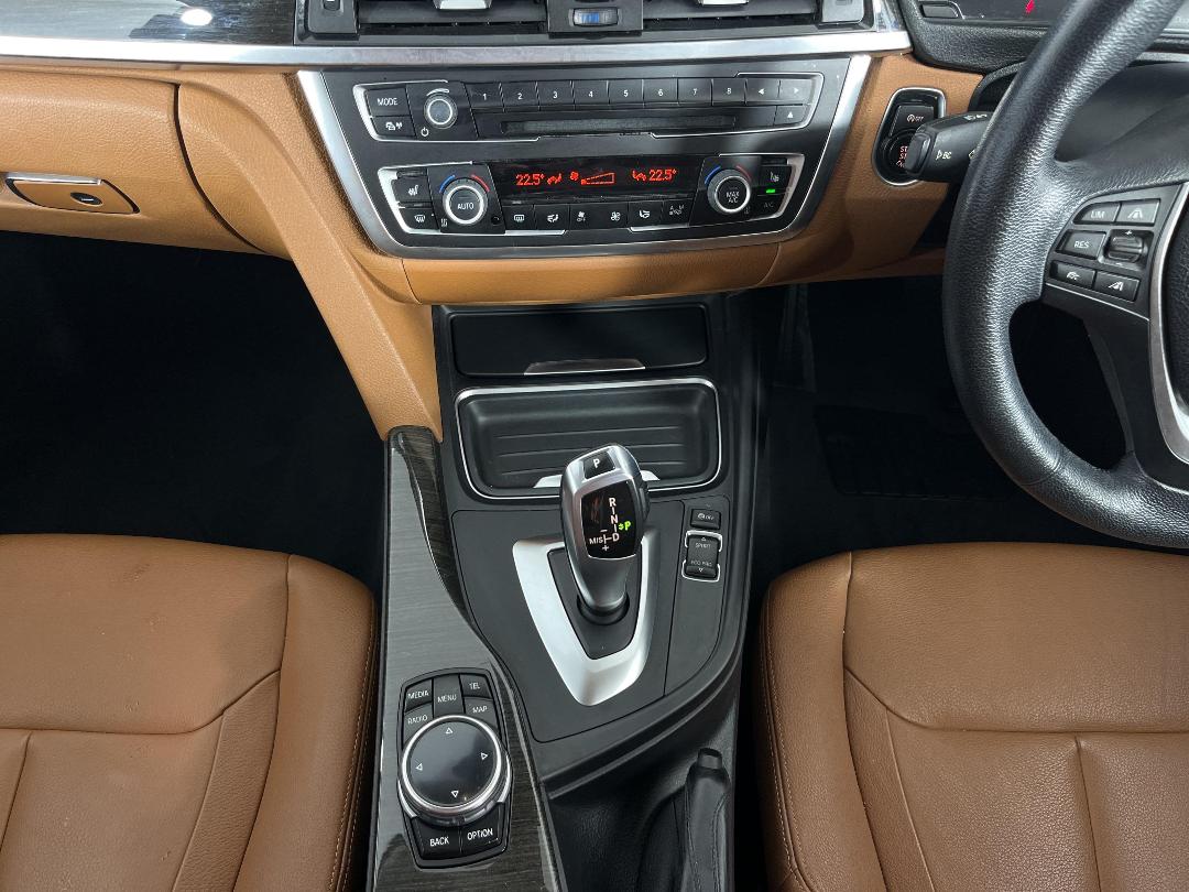 Photo '18' of BMW 3 Series