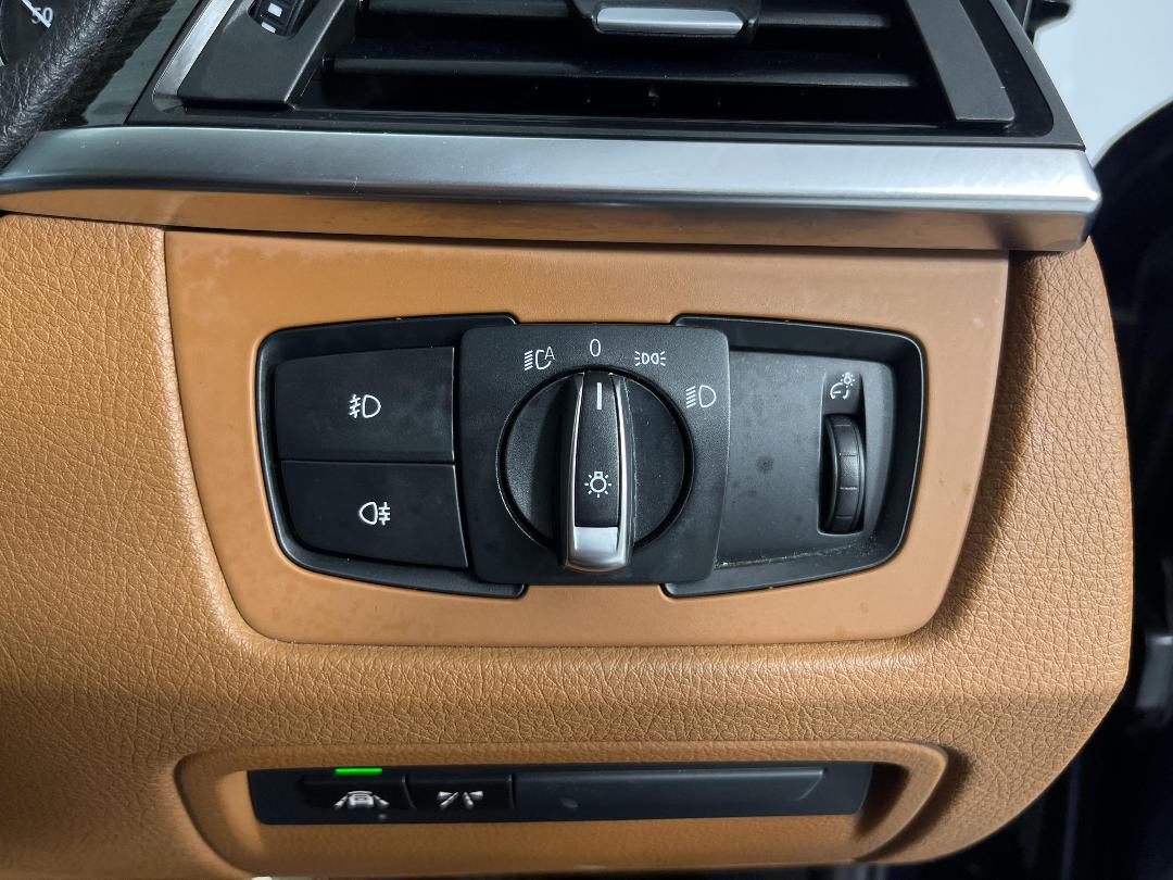 Photo '31' of BMW 3 Series