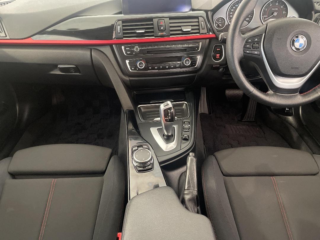 Photo '18' of BMW 320D